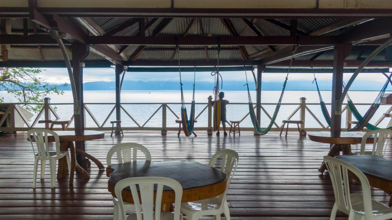 Chalet Castillo El Estor Εξωτερικό φωτογραφία