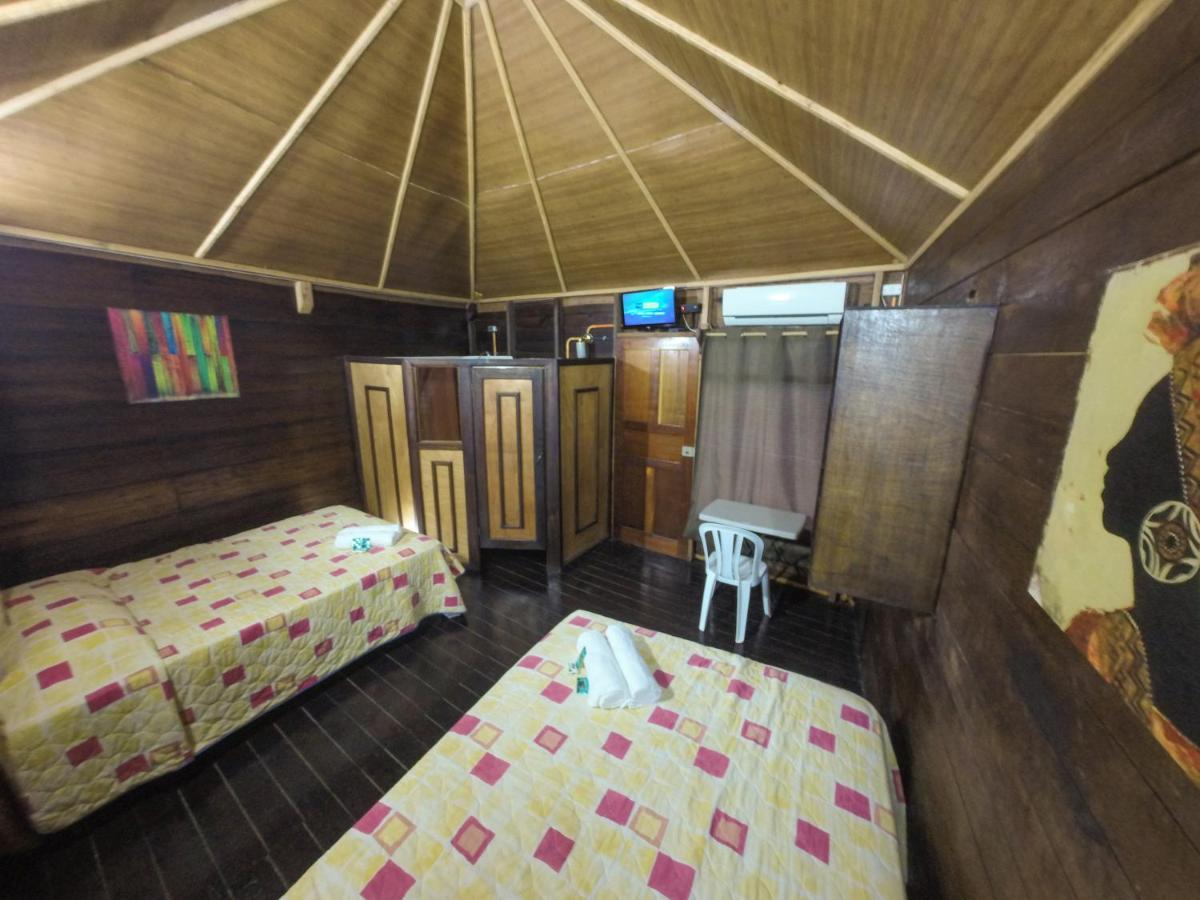 Chalet Castillo El Estor Εξωτερικό φωτογραφία