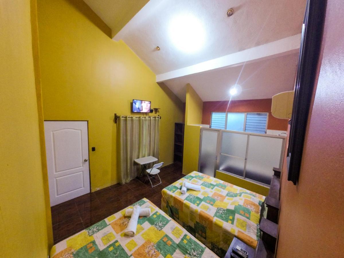Chalet Castillo El Estor Εξωτερικό φωτογραφία